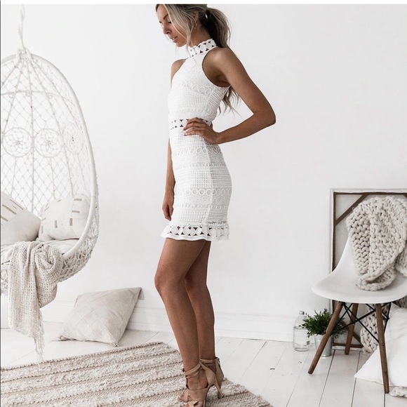 Two Sisters white lace embroidered mini dress Size 12 - Picture 3 of 10